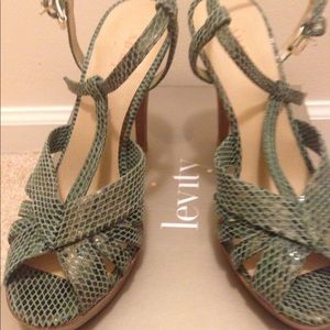 NEW Levity green snakeskin look heels.